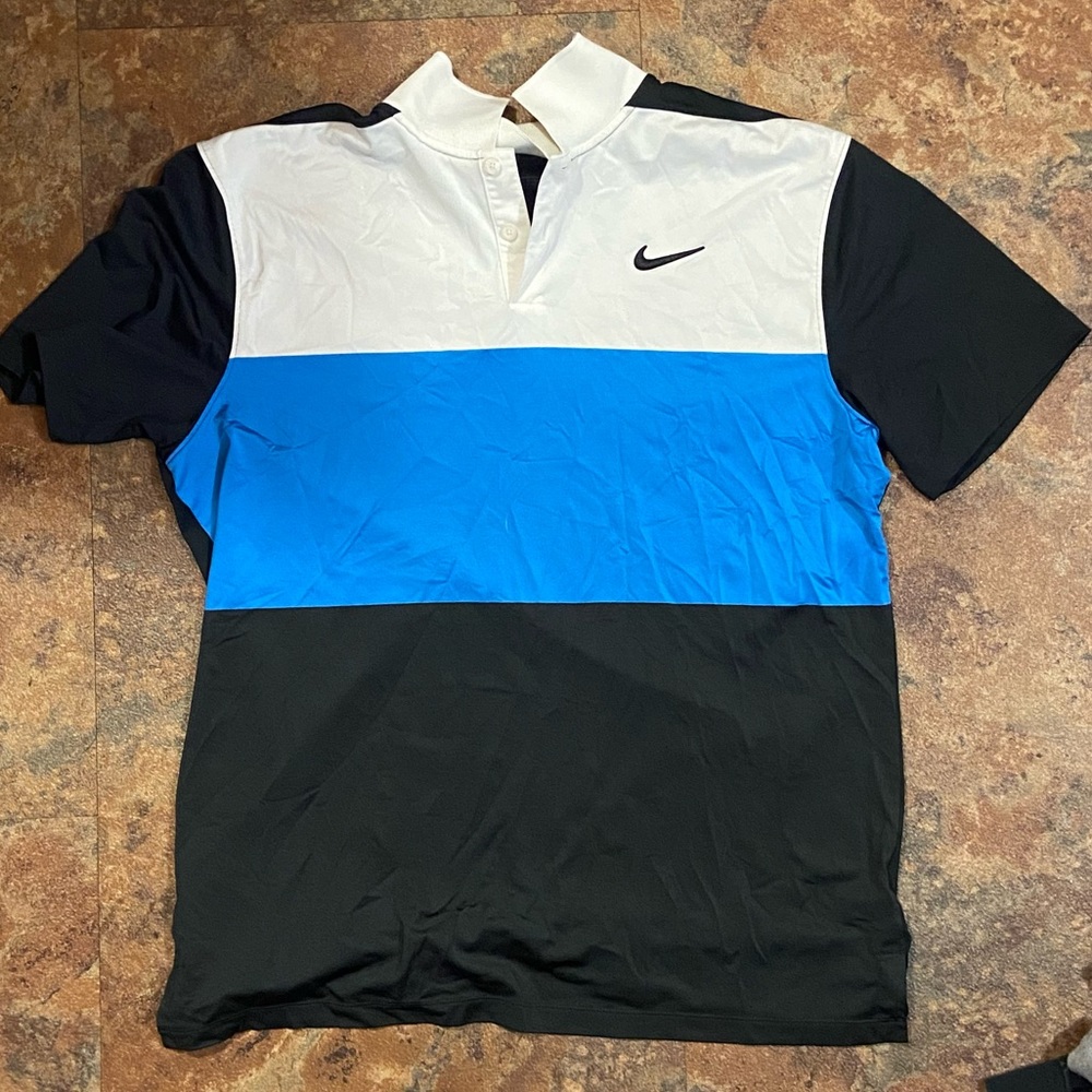 Black, White, Blue , Nike golf shirt. Size Men M!